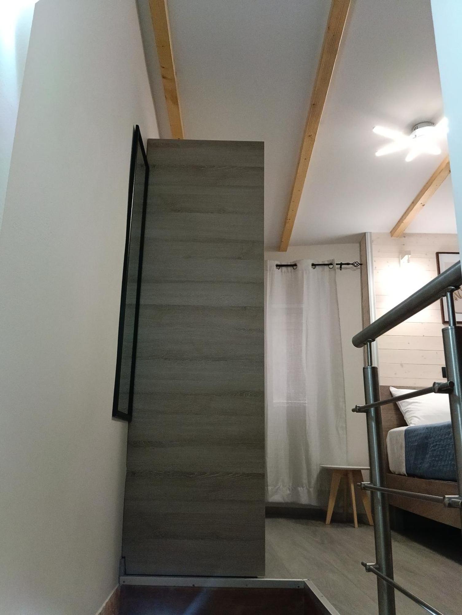 Olimpias Apartment *